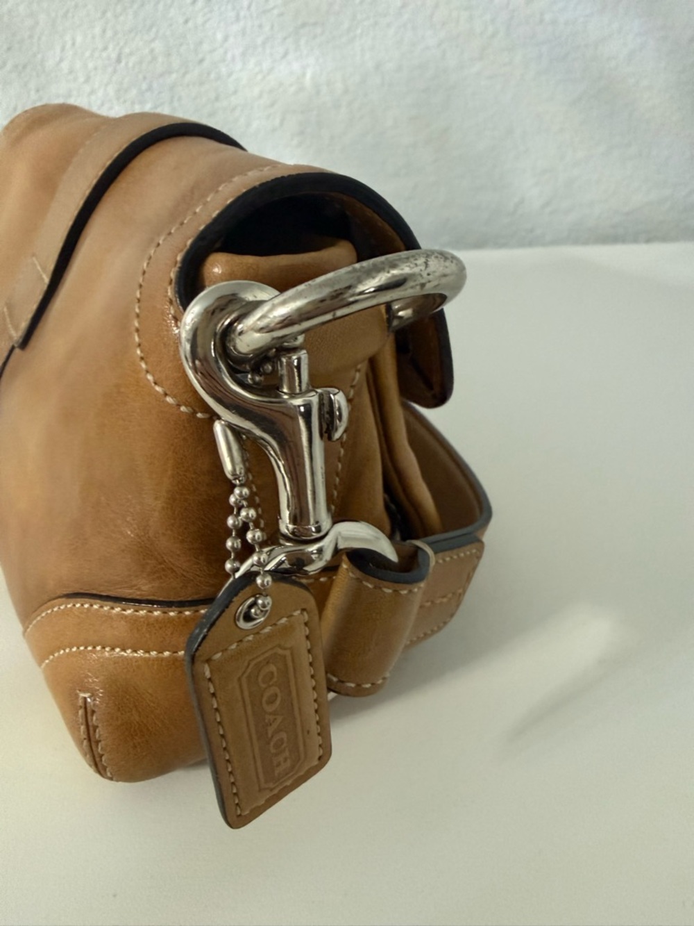 Coach Vintage Soho Crossbody Shoulder Bag Beige Tan Camel Leather - Picture 6 of 10